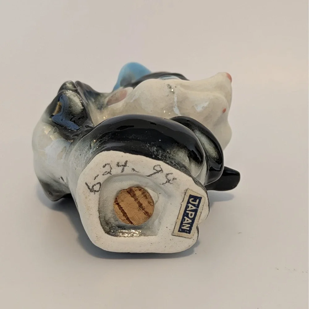 Vintage Skunk Couple Salt And Pepper Shakers Anthropomorphic Hats Japan‎